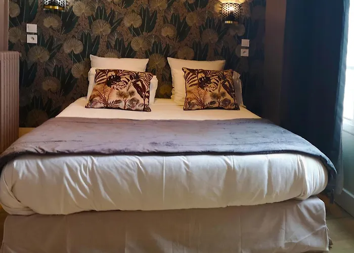 Hotel Hippodrome Paris